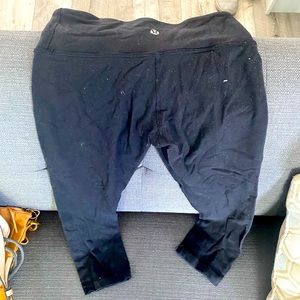 Black Lululemon Capri Legging